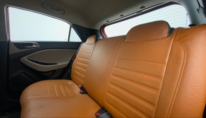 2016 Hyundai Elite i20 SPORTZ 1.2, Petrol, Manual, 62,402 km, Right Side Rear Door Cabin