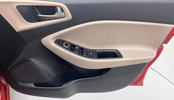 2016 Hyundai Elite i20 SPORTZ 1.2, Petrol, Manual, 62,402 km, Driver Side Door Panels Control