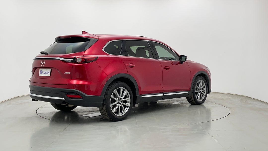 Right Back Diagonal (45- Degree) View