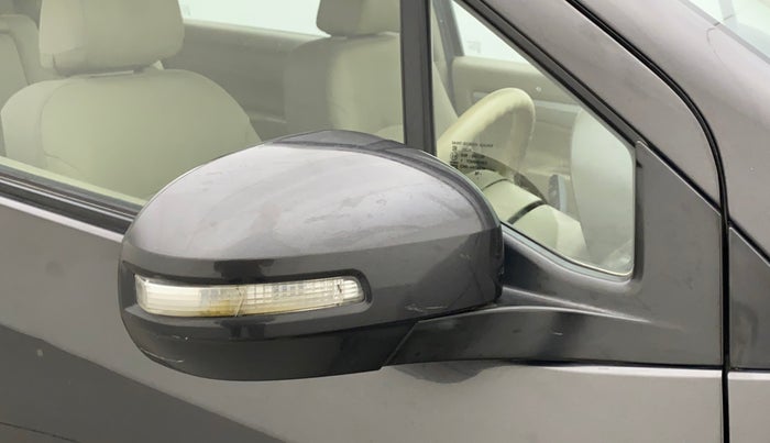 2016 Maruti Ertiga VXI ABS, Petrol, Manual, 38,683 km, Right rear-view mirror - Minor scratches