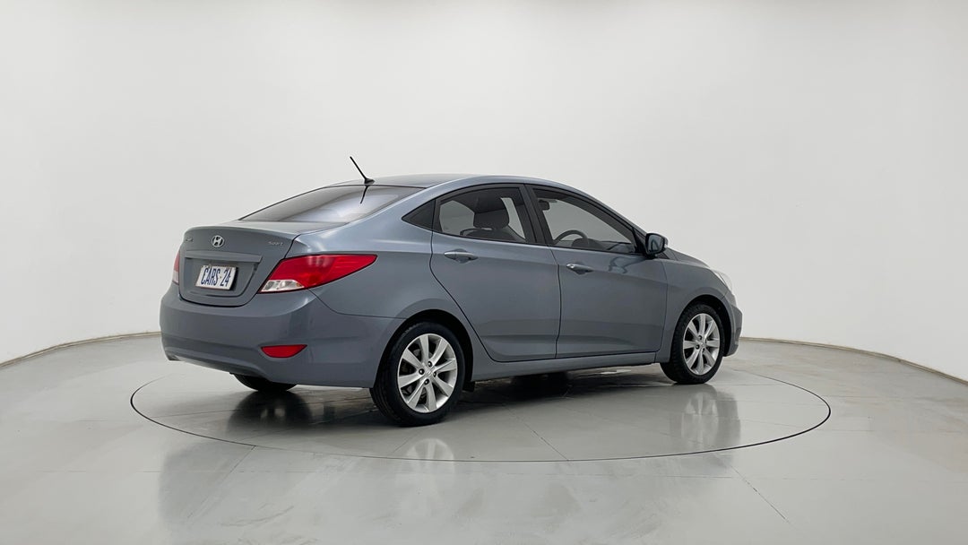 Right Back Diagonal (45- Degree) View