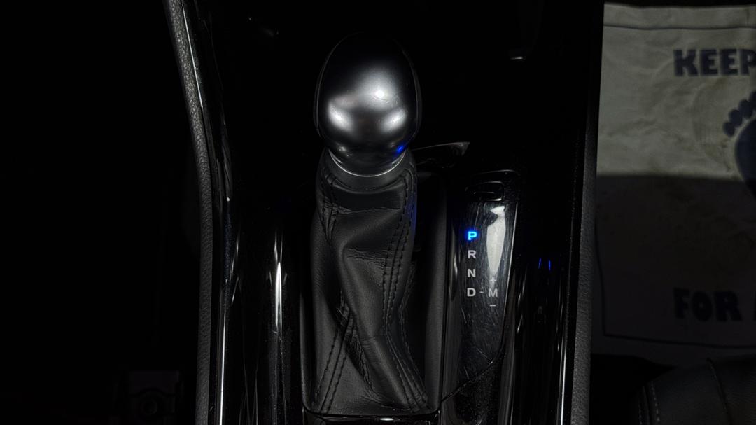 2019 Toyota C-HR Koba (2WD), Automatic, 78620 km, Gear Lever 