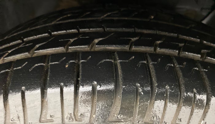 2016 Hyundai Creta 1.6 SX PLUS DIESEL, Diesel, Manual, 75,758 km, Right Front Tyre Tread