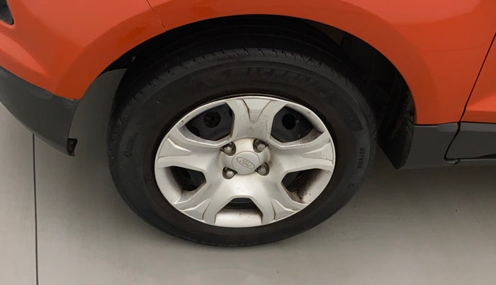 2016 Ford Ecosport TREND 1.5L DIESEL, Diesel, Manual, 71,868 km, Left front tyre - Minor crack