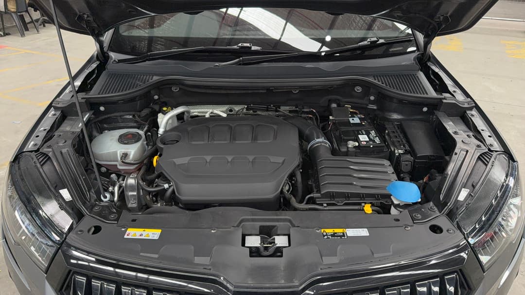 2022 SKODA Karoq Sportline (4x4) 140tsi, Automatic, 38050 km, Open Bonnet (Engine)