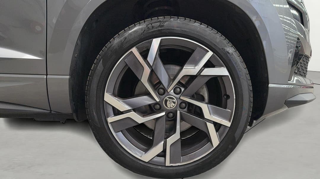 2022 SKODA Karoq Sportline (4x4) 140tsi, Automatic, 38050 km, Right Front Wheel