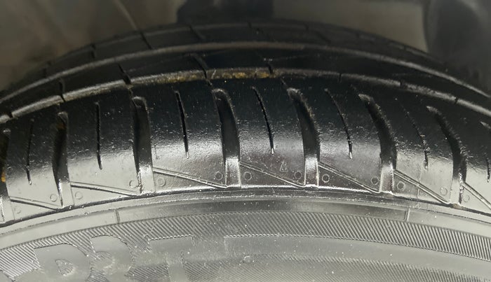 2019 Hyundai GRAND I10 NIOS SPORTZ PETROL, Petrol, Manual, 19,575 km, Right Front Tyre Tread
