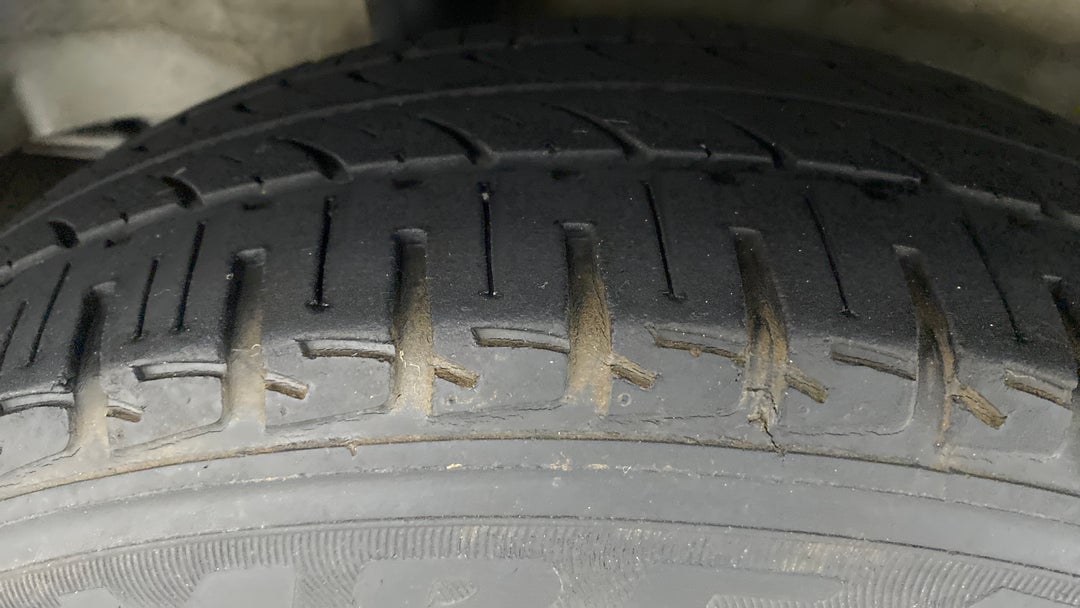 Right Rear Tyre Tread