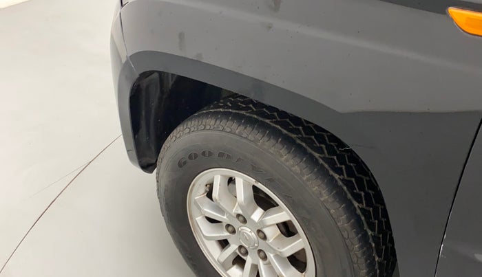 2017 Mahindra TUV300 T8 AMT, Diesel, Automatic, 1,13,724 km, Left fender - Lining loose