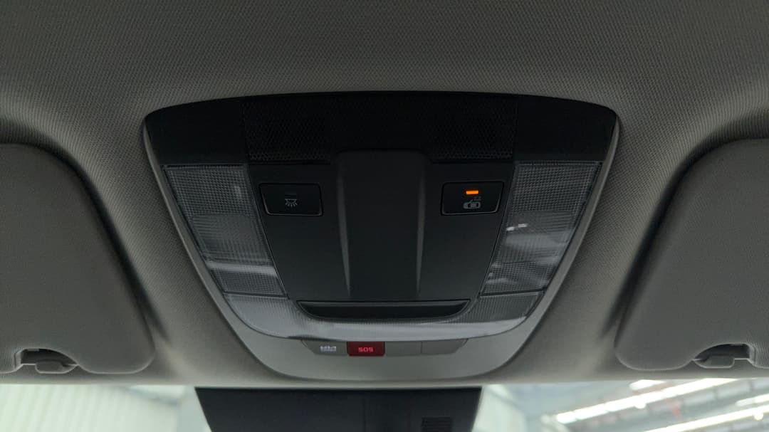 2025 Kia Sportage S (FWD), Automatic, 5491 km, On-Roof Controls/Sunglass holder