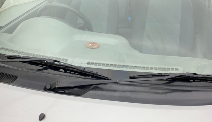 2014 Maruti Alto K10 VXI, Petrol, Manual, 97,314 km, Front windshield - Noise From Wiper System
