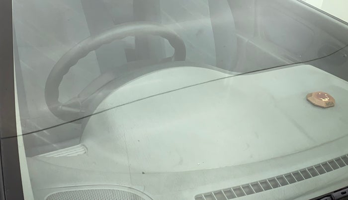 2014 Maruti Alto K10 VXI, Petrol, Manual, 97,314 km, Front windshield - Minor spot on windshield