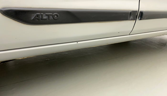2014 Maruti Alto K10 VXI, Petrol, Manual, 97,314 km, Right running board - Minor scratches