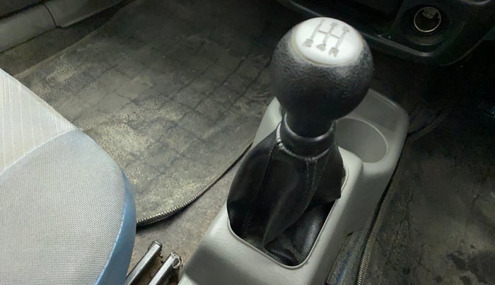 2014 Maruti Alto K10 VXI, Petrol, Manual, 97,314 km, Gear lever - Boot Cover minor damage