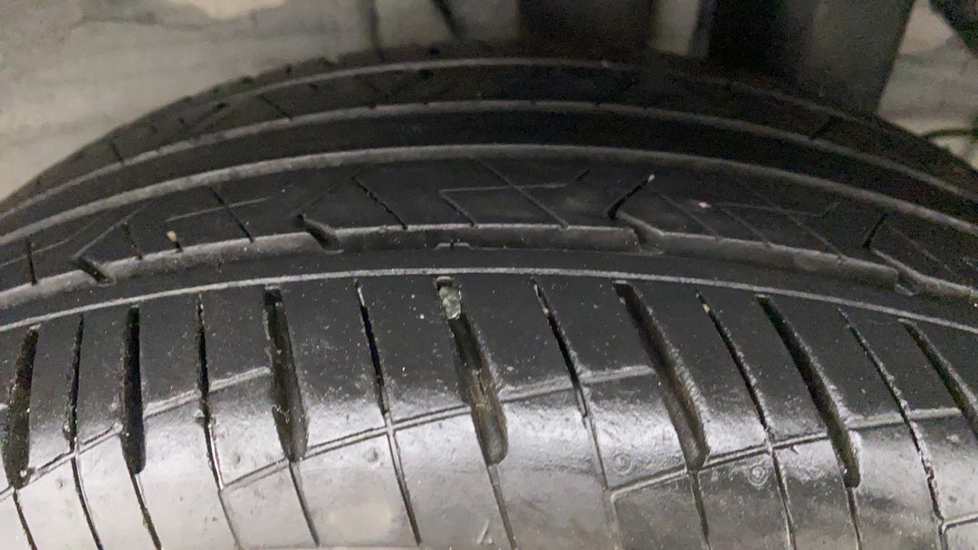 Left Rear Tyre Tread