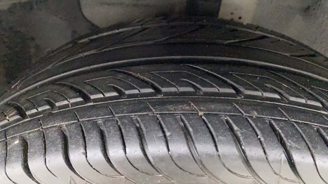 Left Front Tyre Tread