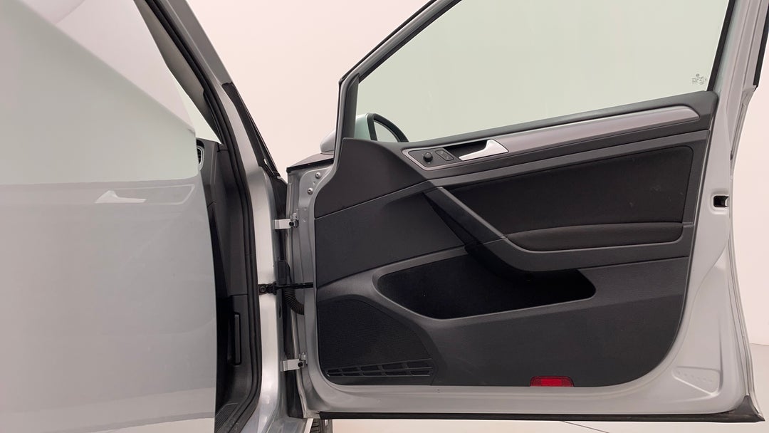 2017 Volkswagen Golf 92 Tsi Trendline, Automatic, 90201 km, Speaker View