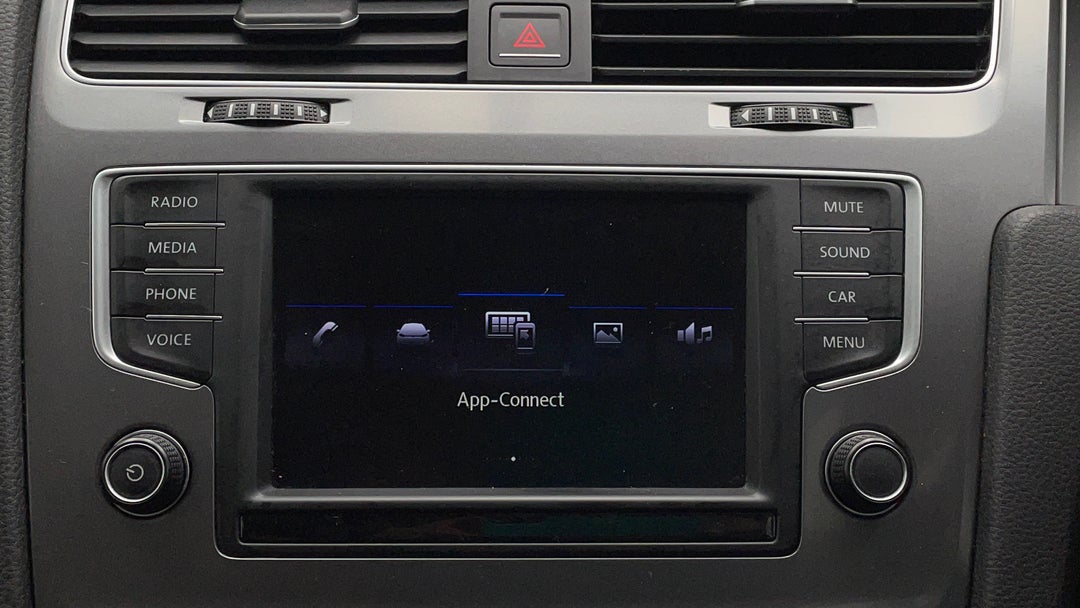 2017 Volkswagen Golf 92 Tsi Trendline, Automatic, 90201 km, Infotainment System