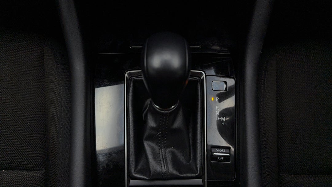 2020 Mazda 3 G20 Evolve, Automatic, 47396 km, Gear Lever 