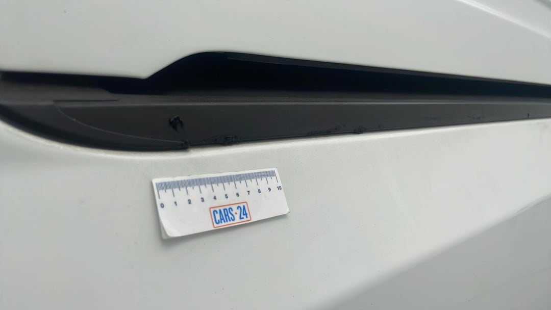 Quarter Panel Rear RHS Scuff