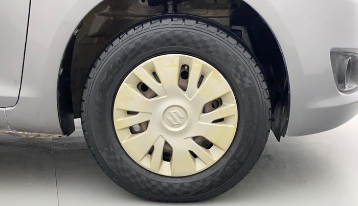 2013 Maruti Swift VXI, Petrol, Manual, 55,976 km, Right Front Wheel