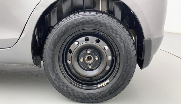 2013 Maruti Swift VXI, Petrol, Manual, 55,976 km, Left Rear Wheel