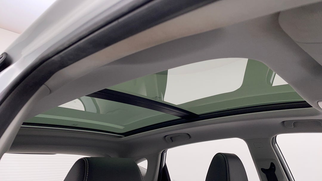 Interior Sunroof/Moonroof