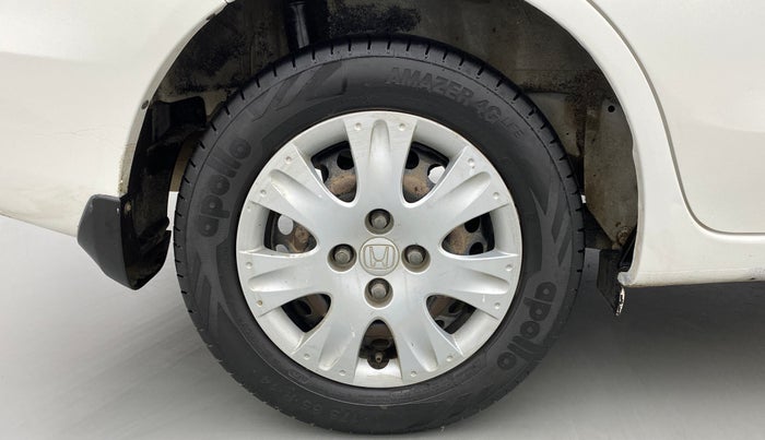 2014 Honda Amaze 1.2L I-VTEC S, Petrol, Manual, 1,11,164 km, Right Rear Wheel