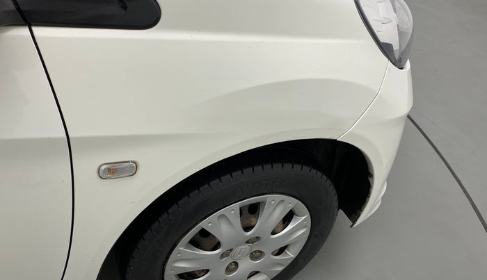 2014 Honda Amaze 1.2L I-VTEC S, Petrol, Manual, 1,11,164 km, Right fender - Slightly dented