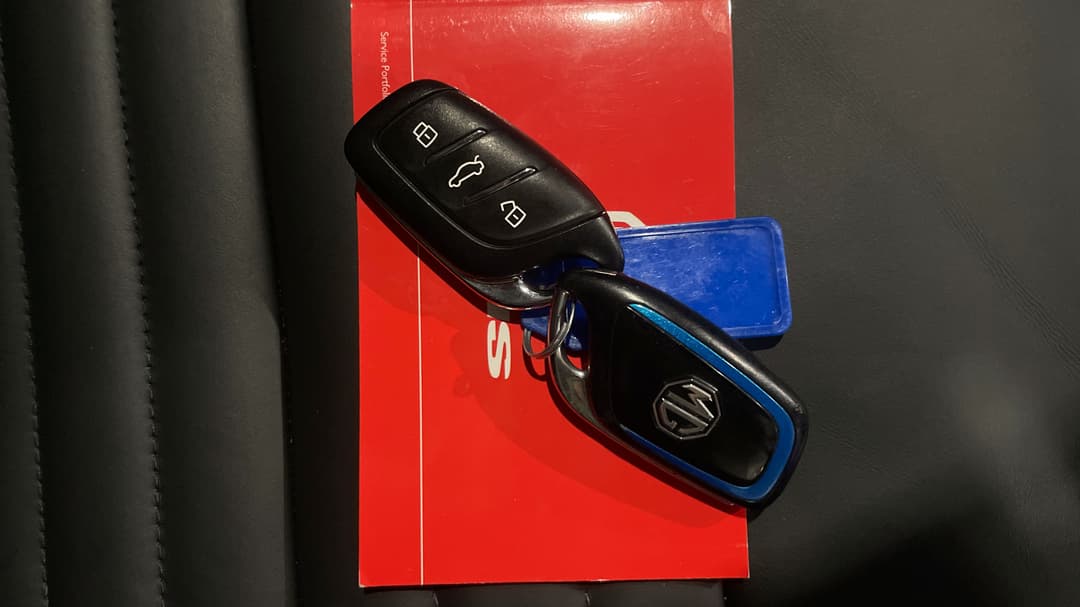 2021 MG HS Essence X, Automatic, 76765 km, Key Close-up