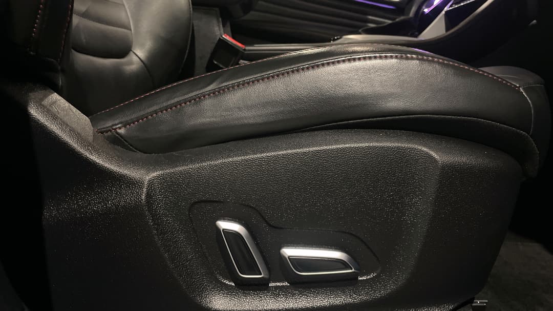 2021 MG HS Essence X, Automatic, 76765 km, Drivers Side Adjustment Panel