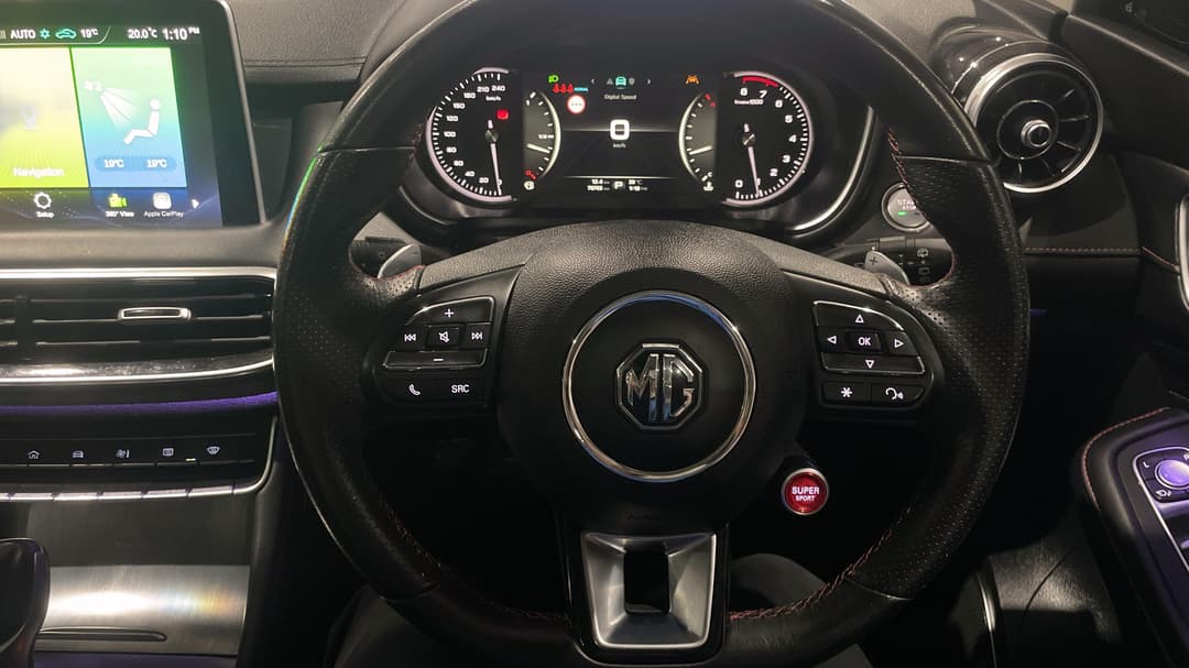 2021 MG HS Essence X, Automatic, 76765 km, Steering Wheel Close-up