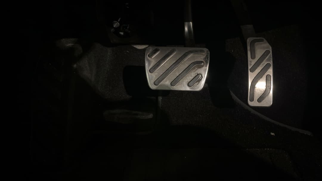 2021 MG HS Essence X, Automatic, 76765 km, Pedals and Footmat
