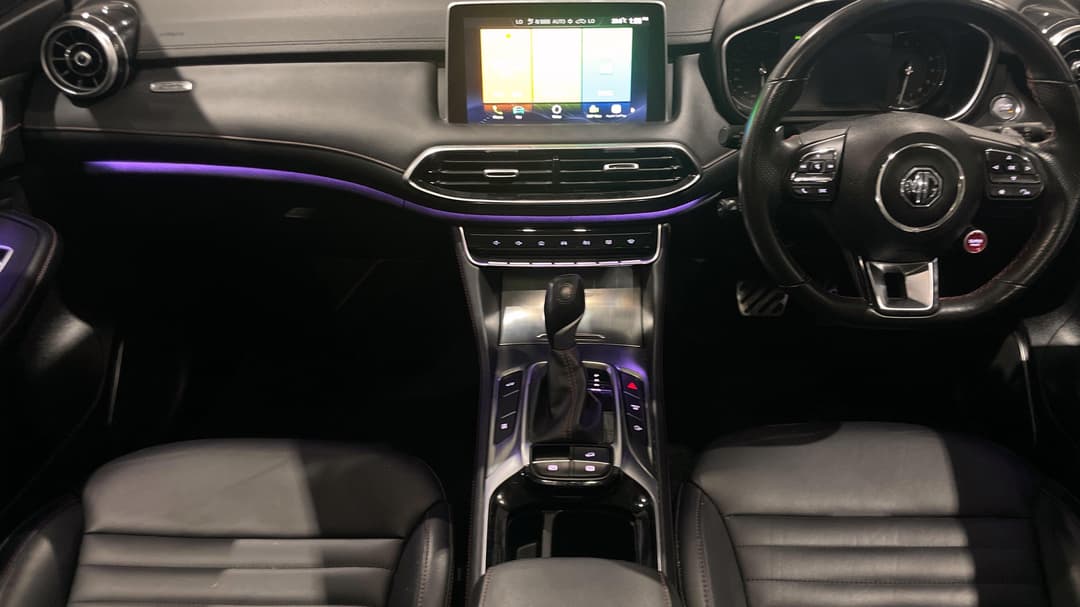 2021 MG HS Essence X, Automatic, 76765 km, Center Console