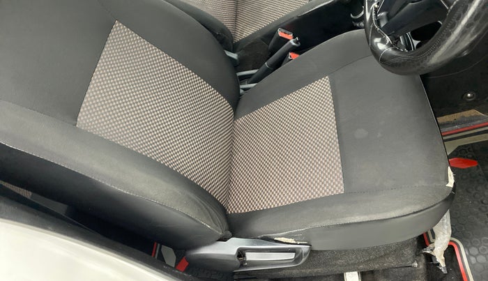 2019 Maruti S PRESSO VXI PLUS, Petrol, Manual, 60,493 km, Driver seat - Cover slightly torn