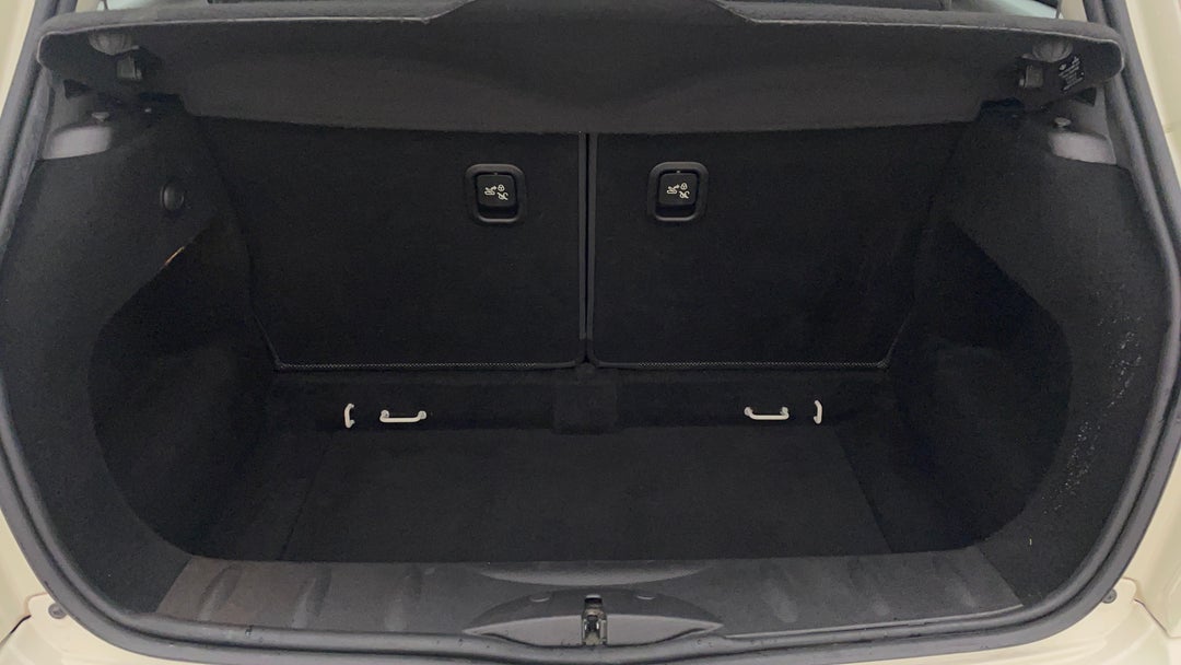 2012 MINI Cooper Ray, Automatic, 137877 km, Boot Inside View