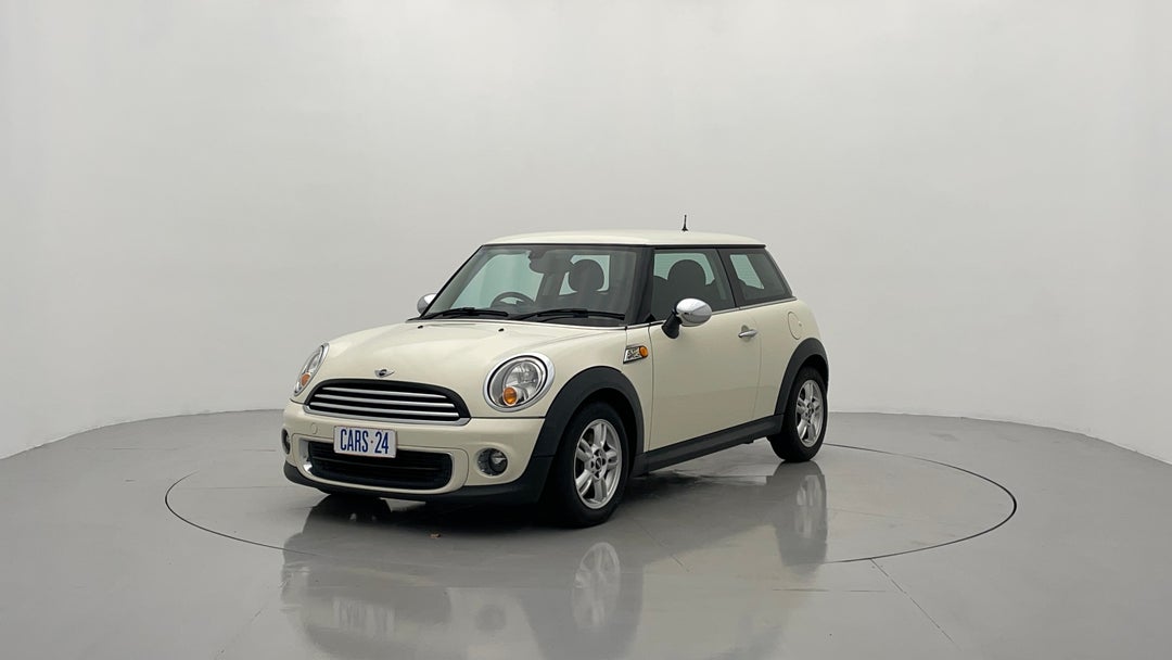 2012 MINI Cooper Ray, Automatic, 137877 km, Left Front Diagonal (45- Degree) View