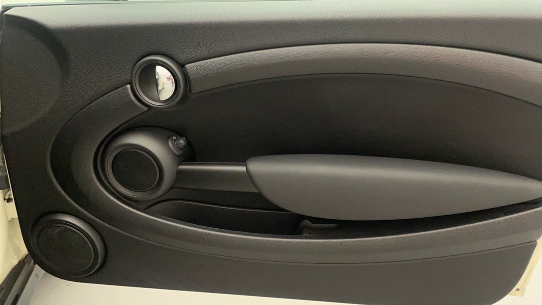 2012 MINI Cooper Ray, Automatic, 137877 km, Speaker View