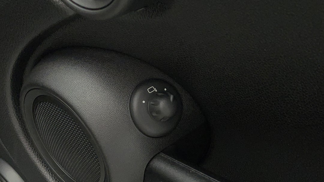 2012 MINI Cooper Ray, Automatic, 137877 km, Drivers Side Door Panel Controls