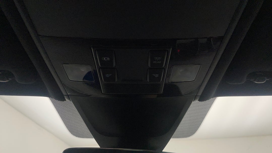 2020 Volkswagen Tiguan Allspace 162 Tsi Highline, Automatic, 114168 km, On-Roof Controls/Sunglass holder