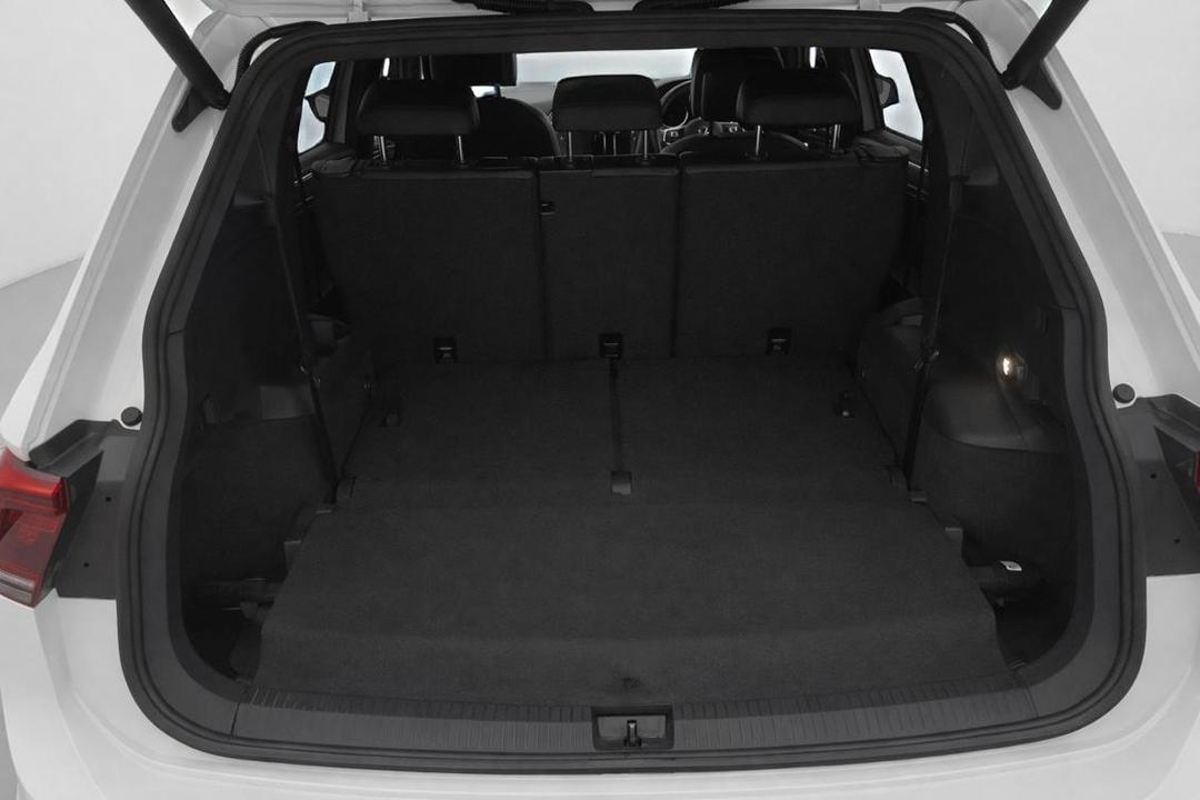 2020 Volkswagen Tiguan Allspace 162 Tsi Highline, Automatic, 114168 km, Boot Inside View