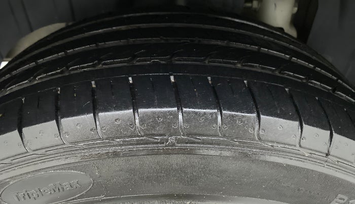 2019 Mahindra XUV300 1.2 W4 MT, Petrol, Manual, 18,143 km, Right Rear Tyre Tread