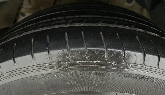 2019 Mahindra XUV300 1.2 W4 MT, Petrol, Manual, 18,143 km, Left Front Tyre Tread