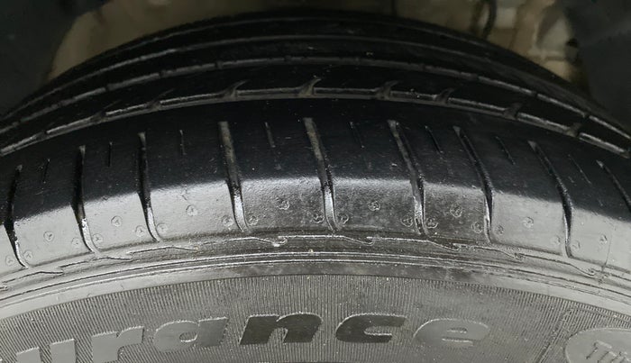 2019 Mahindra XUV300 1.2 W4 MT, Petrol, Manual, 18,143 km, Right Front Tyre Tread