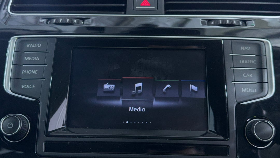 2015 Volkswagen Golf 103 Tsi Highline, Automatic, 55091 km, Infotainment System