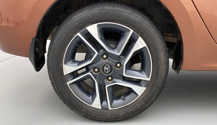 2017 Tata TIGOR XZ 1.2 REVOTRON OPT, Petrol, Manual, 17,186 km, Right Rear Wheel