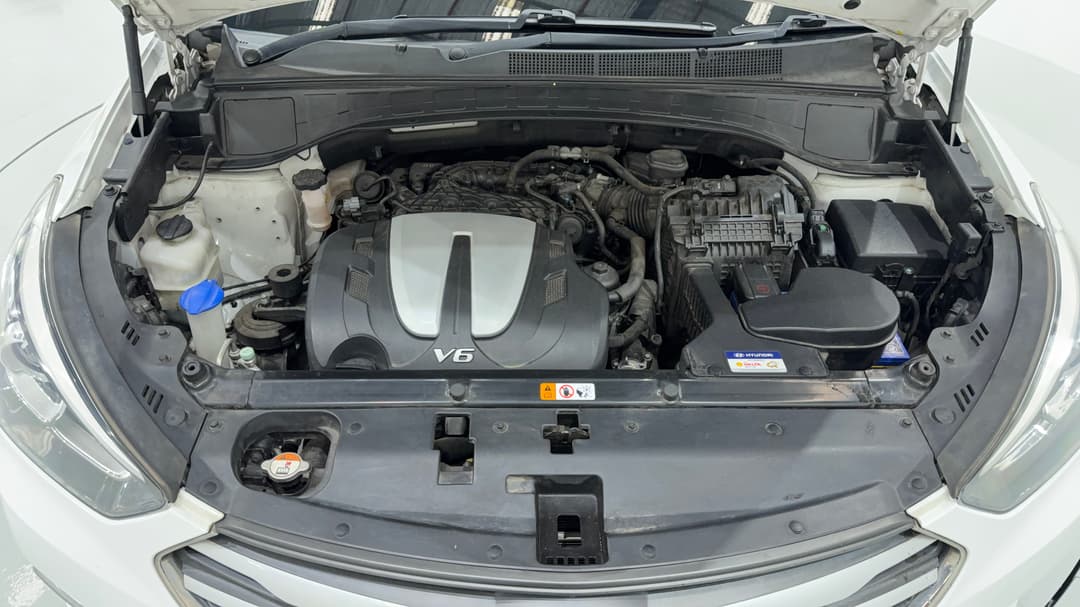 2018 Hyundai Santa Fe Active X, Automatic, 121836 km, Open Bonnet (Engine)