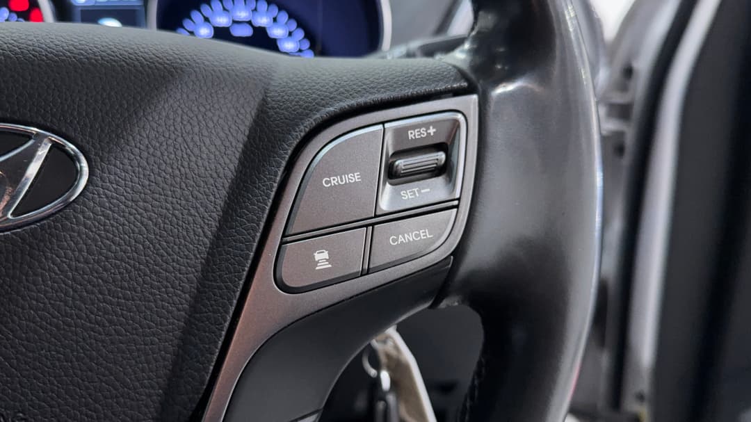 2018 Hyundai Santa Fe Active X, Automatic, 121836 km, Cruise Control
