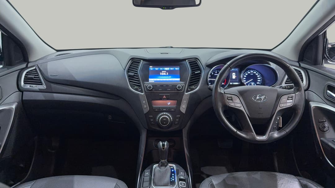 2018 Hyundai Santa Fe Active X, Automatic, 121836 km, Dashboard View