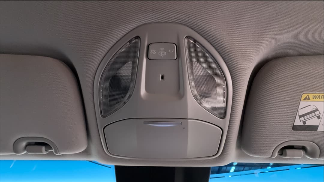 2018 Hyundai Santa Fe Active X, Automatic, 121836 km, On-Roof Controls/Sunglass holder